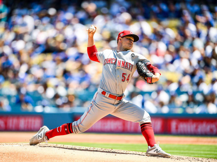 Sonny Gray throws a pitch